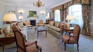 Luxury-Apartment, 3 Schlafzimmer | Wohnbereich