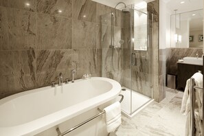 Bathroom - Cheval Hyde Park Gate (London)