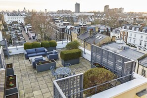 Luxury-Apartment, 3 Schlafzimmer, Terrasse, Parkblick | Terrasse/Patio