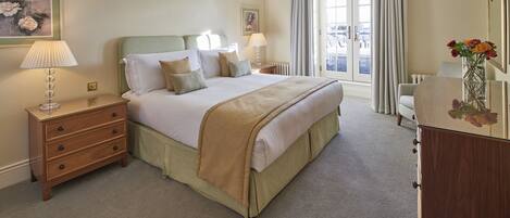 Luxury Apartment, 3 Bedrooms, Terrace, Park View | In-room safe, blackout curtains, free cots/infant beds, rollaway beds