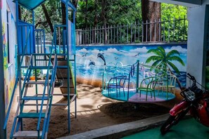 Außen-Kinderspielplatz