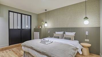 3 bedrooms, iron/ironing board, travel crib, free WiFi