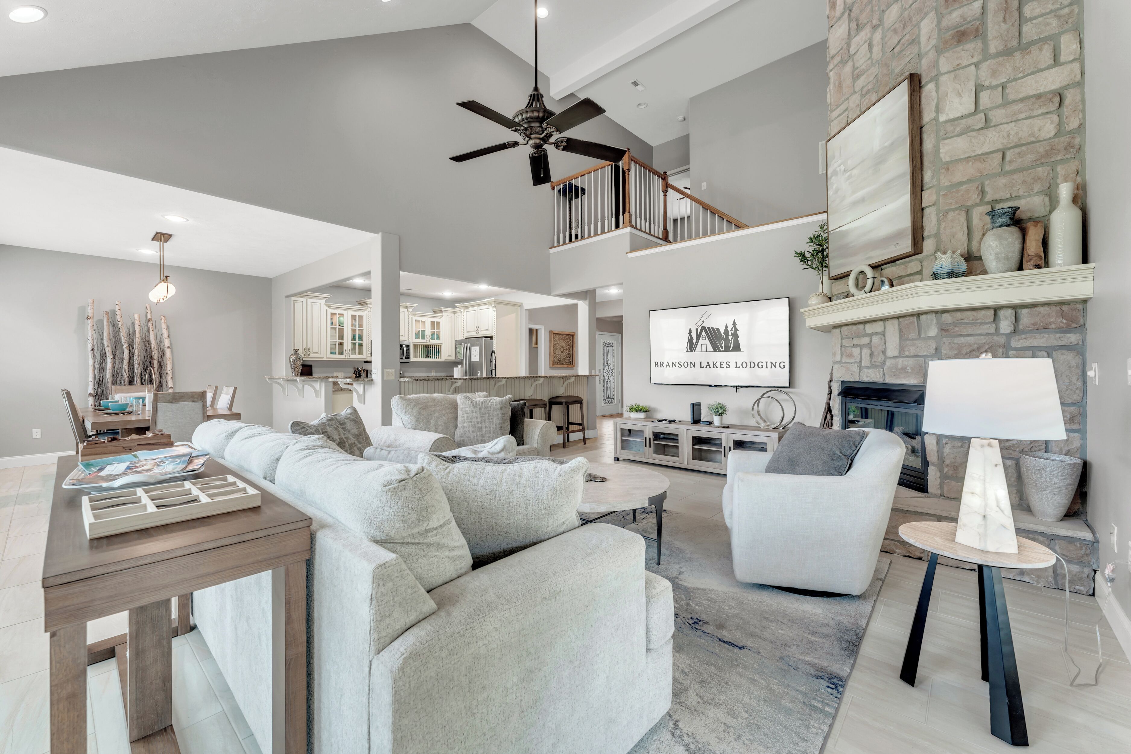 Smart-TV, Kamin, Tischfußball