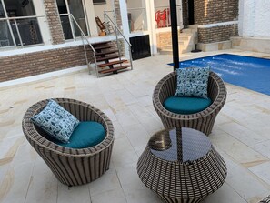 Outdoor pool - Beautiful house with private pool and BBQ area. Ideal for family and friends. (La Mesa)