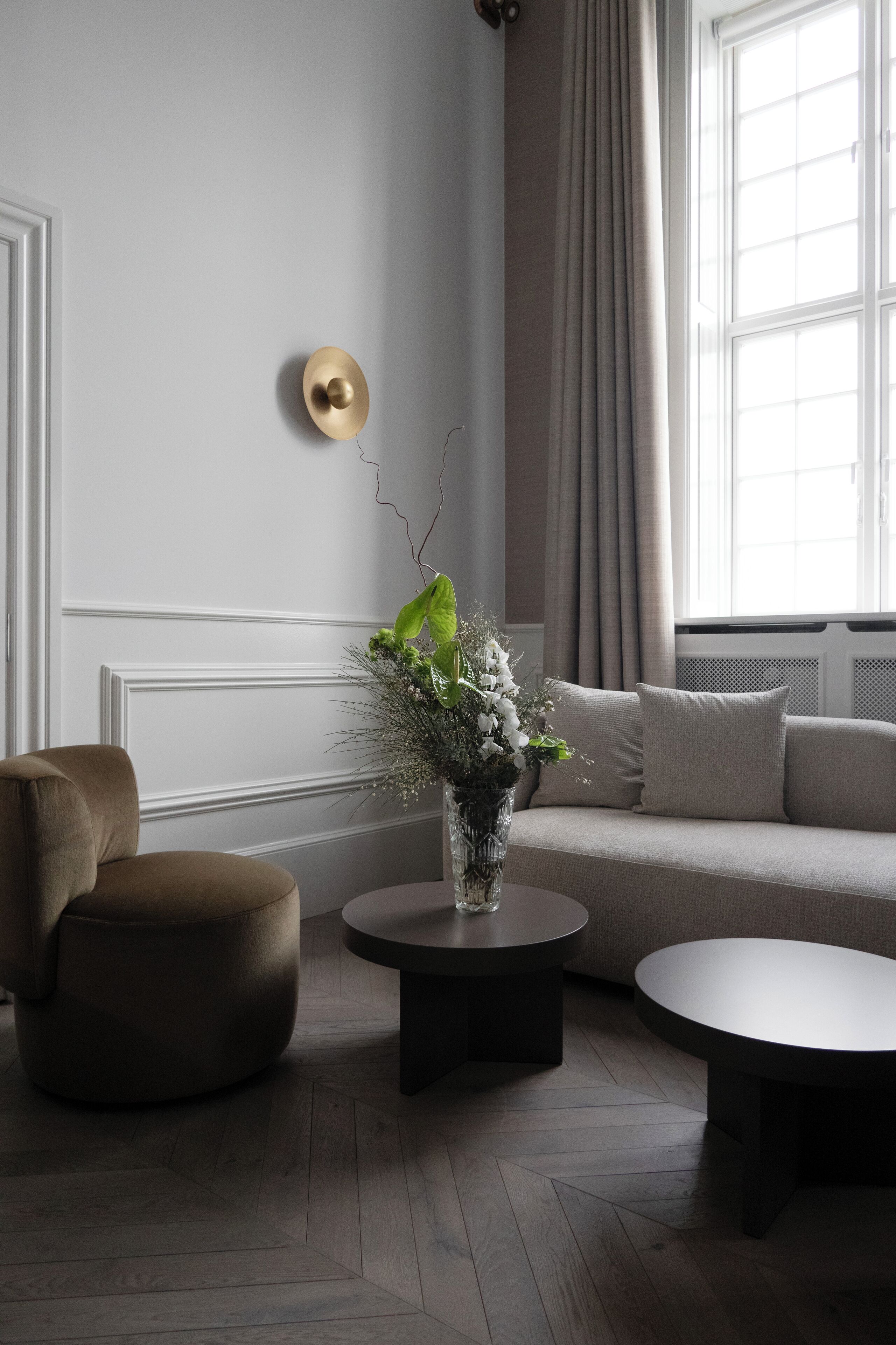 Executive Suite | Oppholdsområde | En 55-centimeters smart-TV med kabel-kanaler