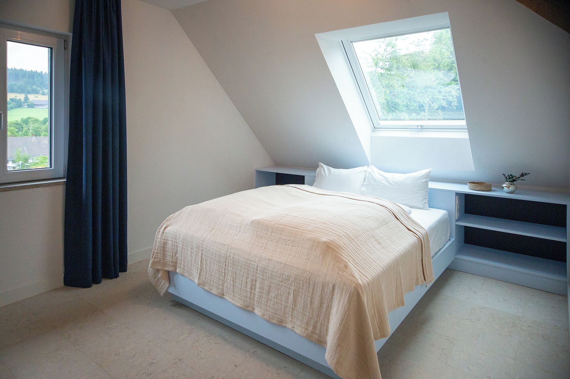 Hochwertige Bettwaren, Bügeleisen/Bügelbrett, kostenloses WLAN