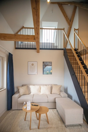 2 bedrooms, premium bedding, iron/ironing board, free WiFi