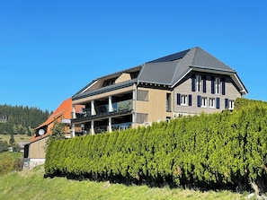 Fachada de la propiedad