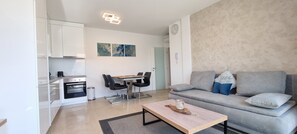 Exclusive Apartment | Living area | 102-cm LCD TV with satellite channels - Nova Excellence (Novalja)