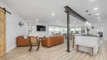 Smart TV, table football