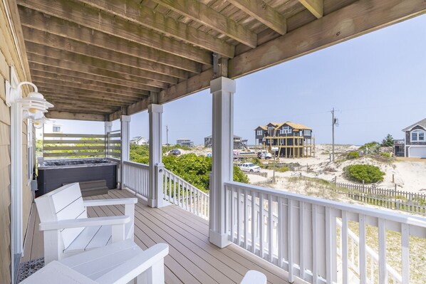 Terrace/patio - Relax among the dunes and see wild horses from the porch at Shifting Sands! (Carova)