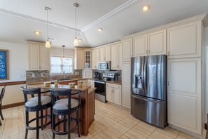 Fridge, microwave, oven, stovetop - Ocean and sunrise views from Making Waves in Kill Devil Hills, NC by Sun Realty (Kill Devil Hills)