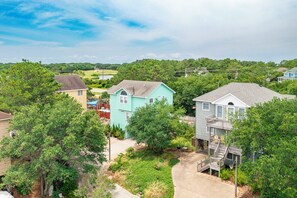 Exterior - Beautiful beach house near the Currituck Club golf course in Corolla, NC! (Corolla)