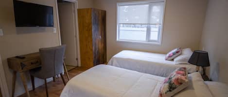Classic Twin Room, 2 Twin Beds, Private Bathroom, Sea View | Individually furnished, desk, laptop workspace, soundproofing