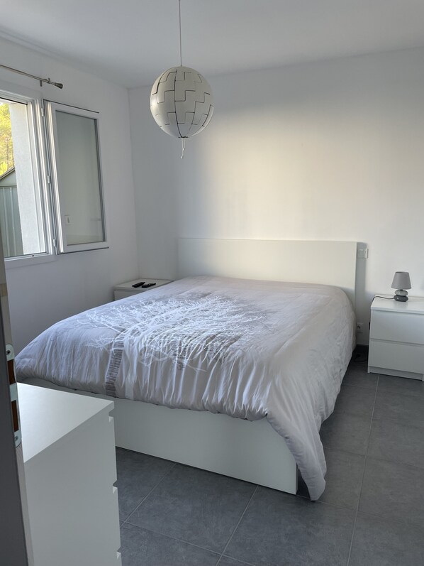 2 Schlafzimmer, Bügeleisen/Bügelbrett, kostenloses WLAN