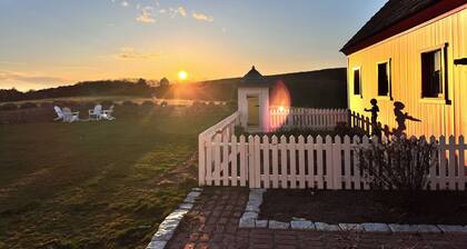 Luxury colonial farm just minutes outside of Lewisburg, 5 miles from Bucknell