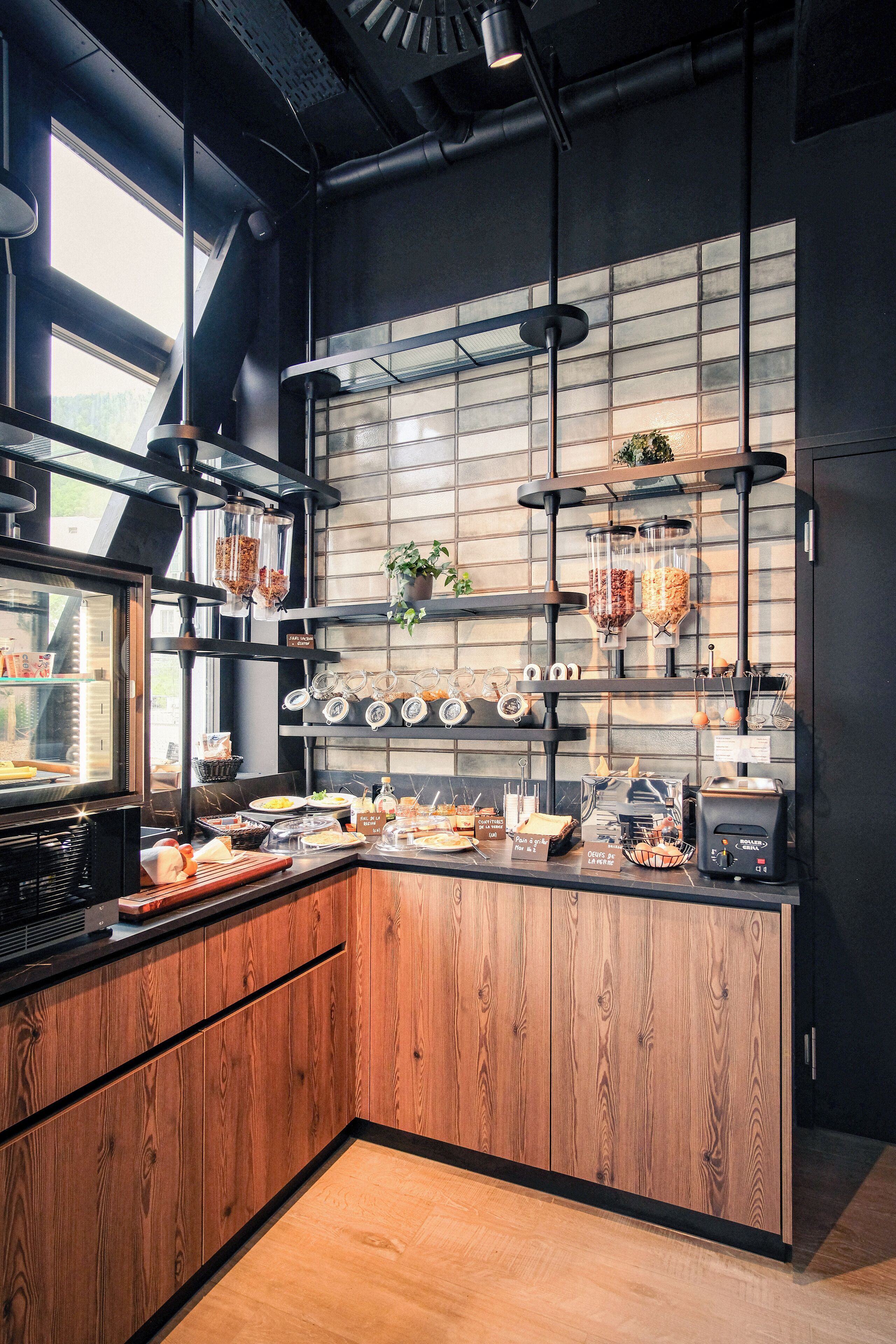 Petit déjeuner buffet servi tous les jours en supplément