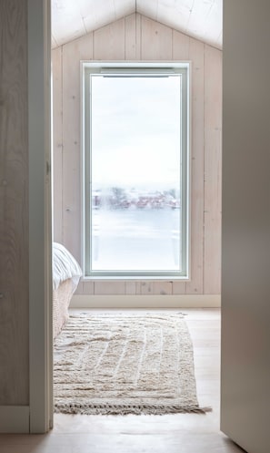 3 quartos, berço de viagem, Wi-Fi de cortesia, roupa de cama