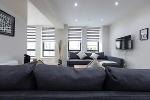 Living area - Chapel House (London)