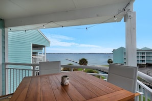 Apartment, Multiple Beds (Baywatch C10) | Outdoor dining