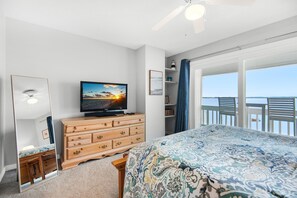 2 bedrooms, WiFi - Boardwalk D6 (Pensacola Beach)
