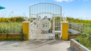 アパートメント ベッド (複数台) (Emerald Isle unit 406) | 施設の敷地