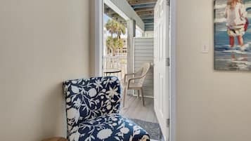 Apartment, 1 Queen Bed with Sofa bed (LaBahia 123) | Interior