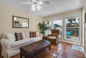 Living area - Labahia 123 (Pensacola Beach)