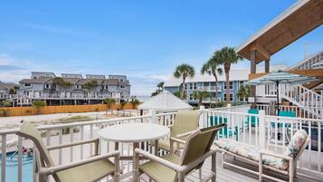 Apartment, Multiple Beds (LaBahia 126 - Perfectly Sea-Sunned) | Outdoor dining