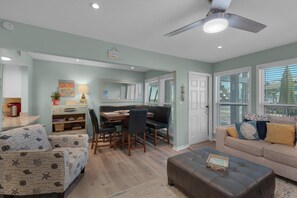 Leilighet, flere senger (LaBahia 126 - Perfectly Sea-Sunned) | Oppholdsområde | TV