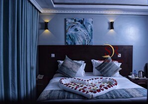 Egyptian cotton sheets, premium bedding, down comforters - Selella Resort (Kisumu)