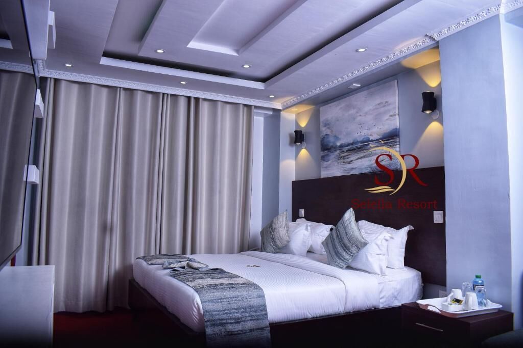 Deluxe Room, 2 Twin Beds | Egyptian cotton sheets, premium bedding, down comforters