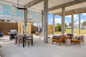 Outdoor dining - Escape to St. Joe Beach at Villa Blanca (Gulf County)