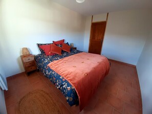 3 bedrooms, iron/ironing board, travel crib, WiFi