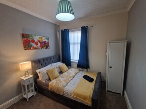 2 Schlafzimmer, Bügeleisen/Bügelbrett, WLAN, Bettwäsche