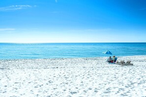 Beach - Regency Towers 405 West (Pensacola Beach)