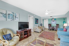 Apartment, Multiple Beds (Regency Towers 702 West- Azure Pleasu) | Living area