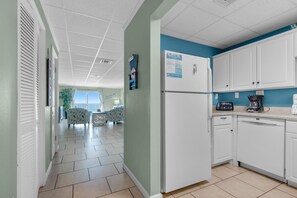 Apartment, 1 King Bed with Sofa bed (Sans Souci unit 305*) | Private kitchen | Oven, toaster, paper towels - Sans Souci Unit 305 (Pensacola Beach)