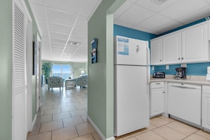 Apartment, 1 King Bed with Sofa bed (Sans Souci unit 305*) | Private kitchen | Oven, toaster, paper towels - Sans Souci Unit 305 (Pensacola Beach)