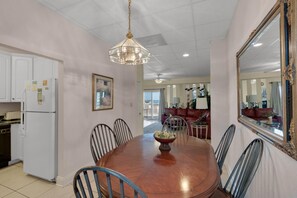 Appartement, 1 kingsize bed met slaapbank (Sans Souci unit 401) | Dineren