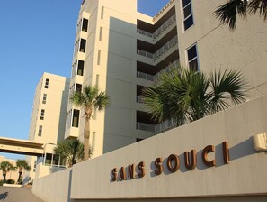 Apartamento, várias camas (Sans Souci unit 601) | Fachada