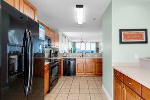 Apartment, Multiple Beds (Emerald Dolphin unit 510) | Private kitchen | Oven, toaster, paper towels - Emerald Dolphin Unit 510 (Pensacola Beach)