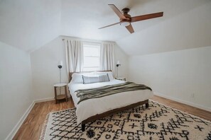 3 bedrooms, WiFi, bed sheets