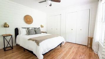 3 bedrooms, WiFi, bed sheets