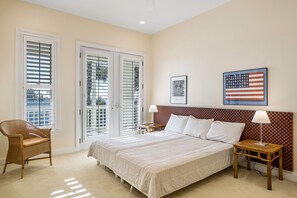 4 bedrooms, iron/ironing board, free WiFi, bed sheets - Beautiful Oceanfront Home, Amazing Ocean and Golf Course Views; Community Pool! (Kiawah Island)