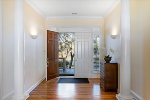 Interior - Beautiful Oceanfront Home, Amazing Ocean and Golf Course Views; Community Pool! (Kiawah Island)