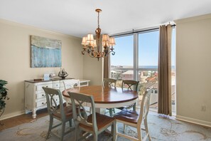 Dining - Tristan Towers Unit 5A (Pensacola Beach)