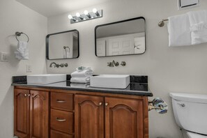 Condo, Multiple Beds (Starboard Village 411)