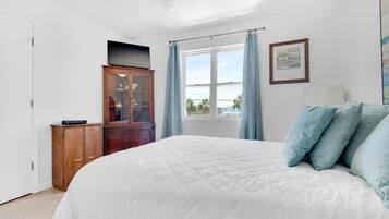 House, Multiple Beds (Moon Tide Cottage) | 3 bedrooms, WiFi