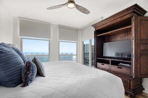 アパートメント ベッド (複数台) (Emerald Dolphin unit 650)